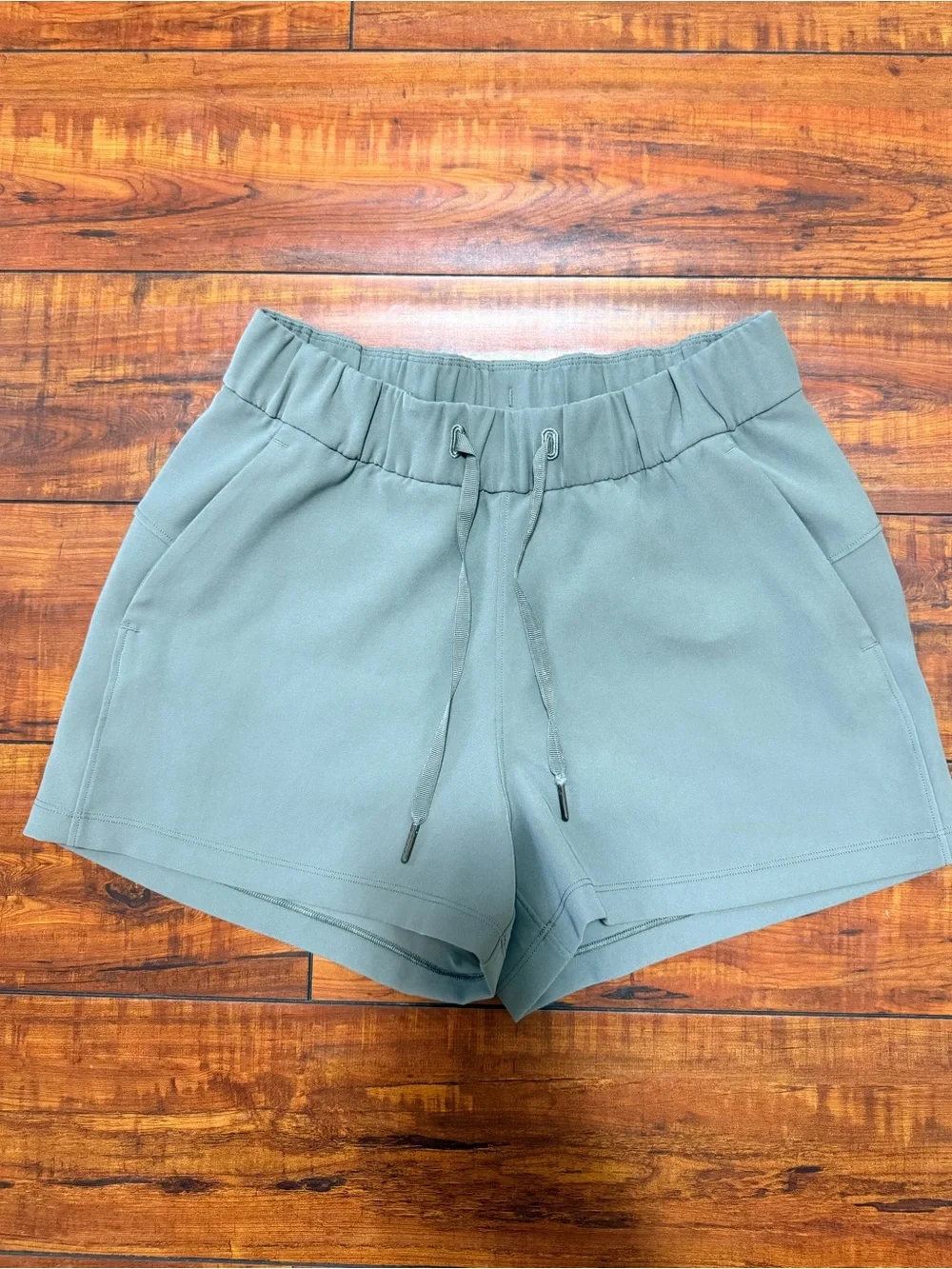 Lululemon On the Fly Short *Woven *2.5